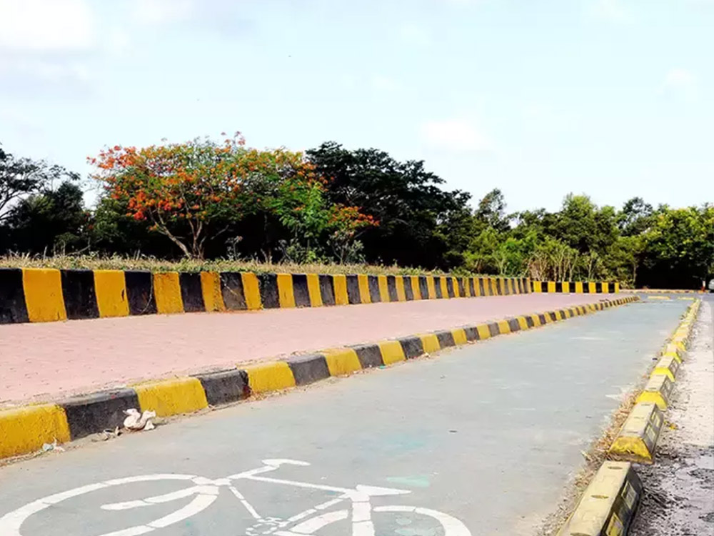 Construction of Cycle Track and Area Development along Palm Beach Road in Nerul Ward.